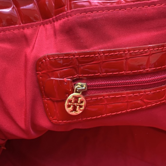 Tory Burch Red Jordana Croc Embossed Tote Bag - Picture 9 of 11
